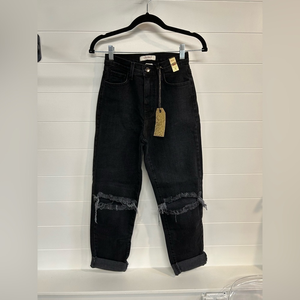 Vibrant Black Ankle Cropped Jeans with Distressed Knees